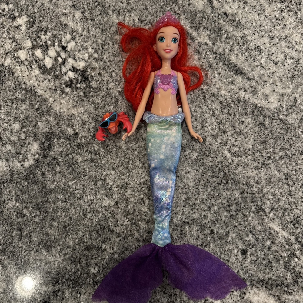 Disney Little Mermaid‎ 2018 Singing Ariel Doll With Sebastian Preowned